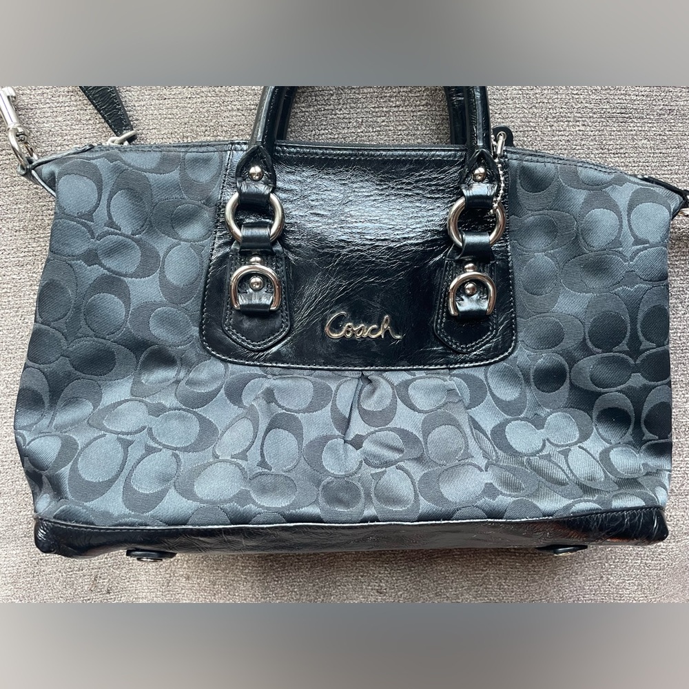Coach Black Signature Ashley Tote bag